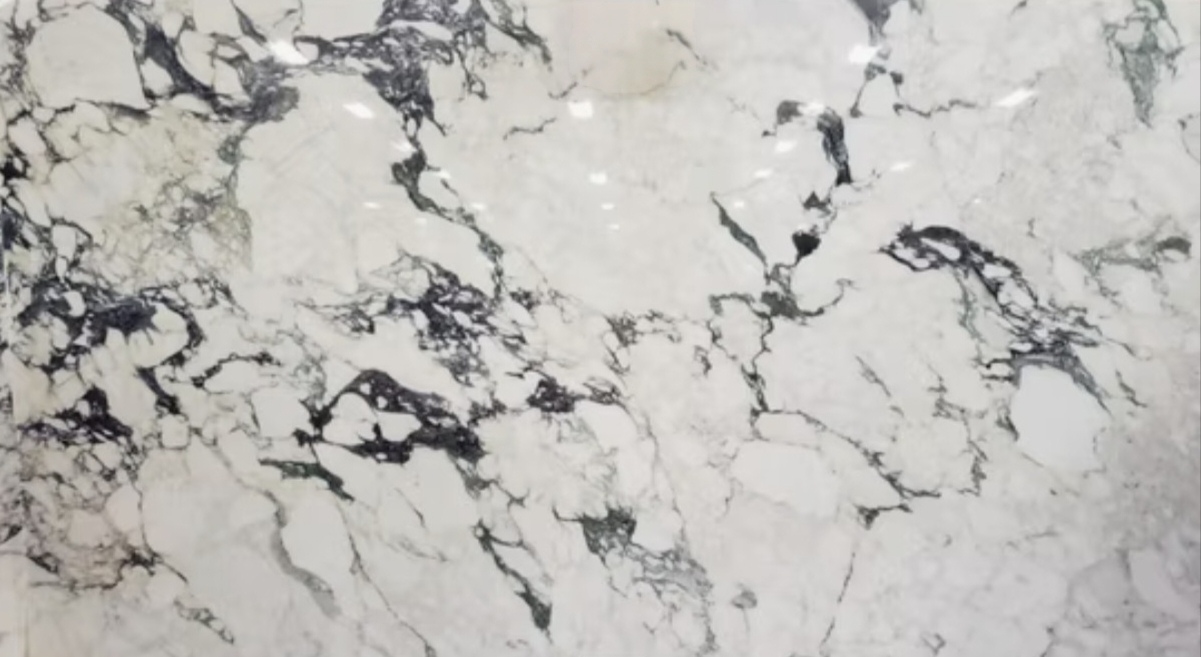 Calacatta Jeriba marble ble skoúro